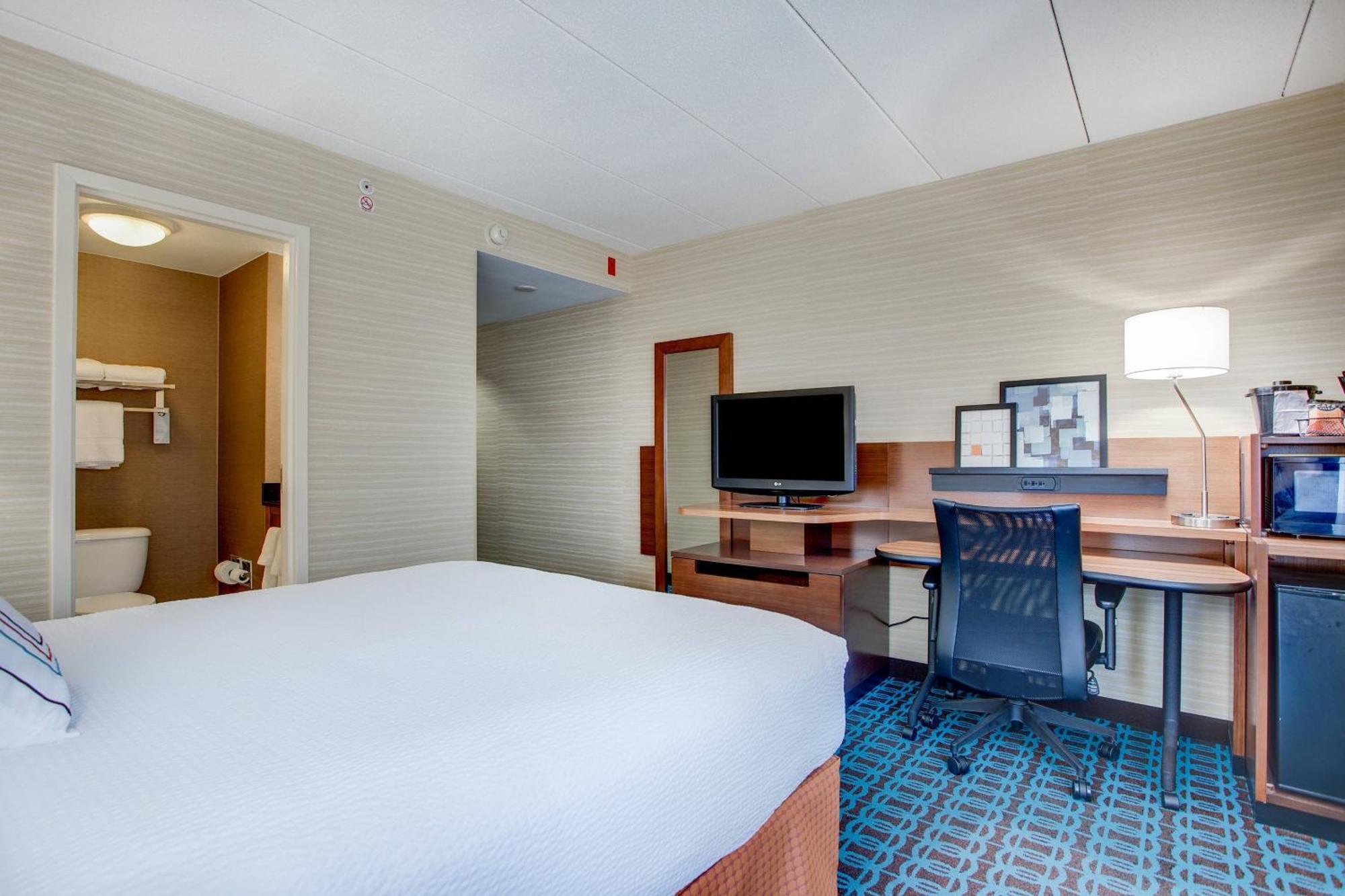 Fairfield Inn Portsmouth Seacoast מראה חיצוני תמונה