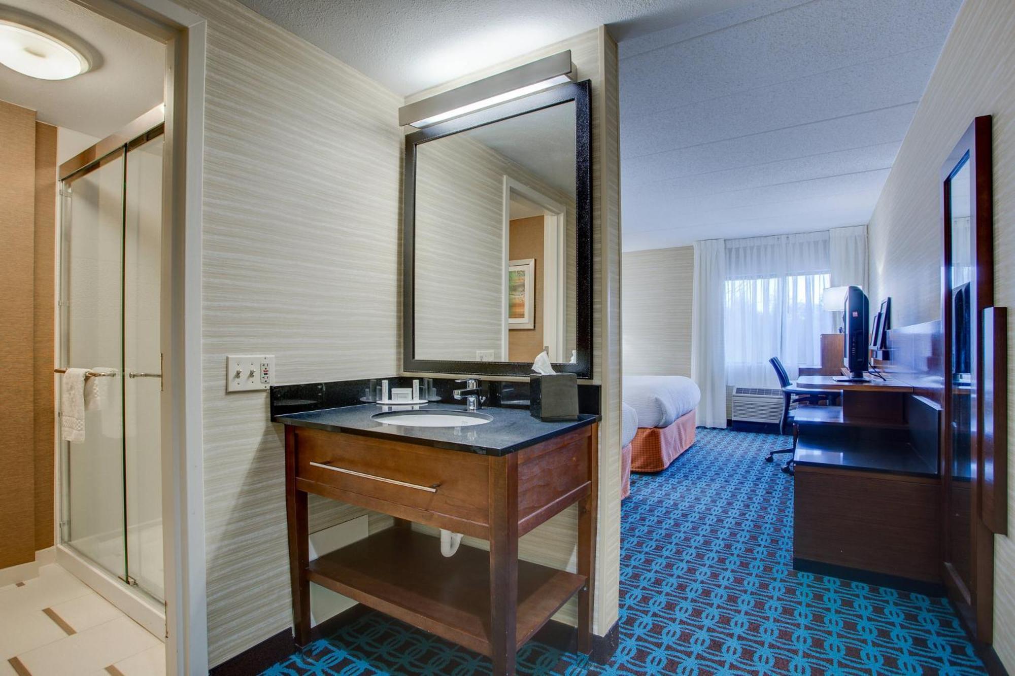 Fairfield Inn Portsmouth Seacoast מראה חיצוני תמונה