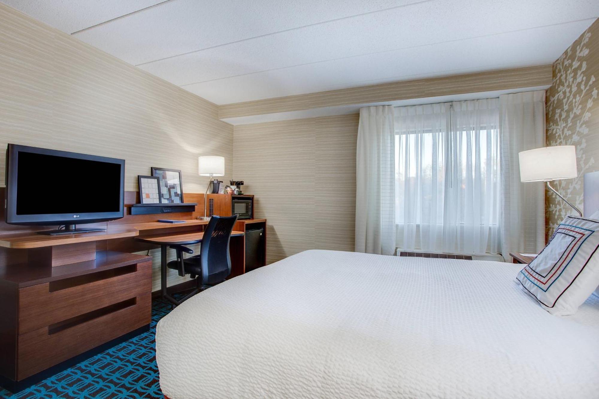 Fairfield Inn Portsmouth Seacoast מראה חיצוני תמונה
