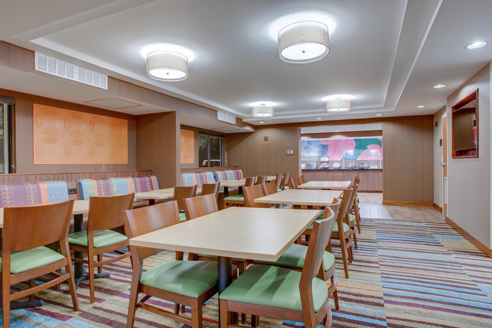 Fairfield Inn Portsmouth Seacoast מראה חיצוני תמונה